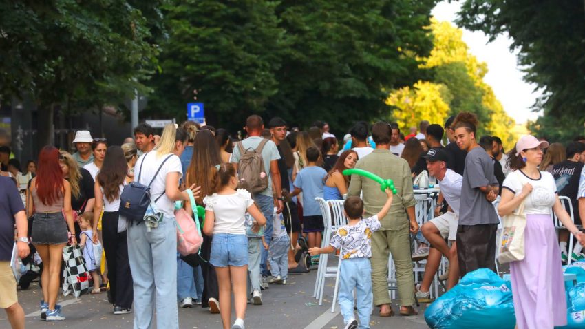 CONSTANȚA: Bulevardul Tomis devine pietonal în weekend