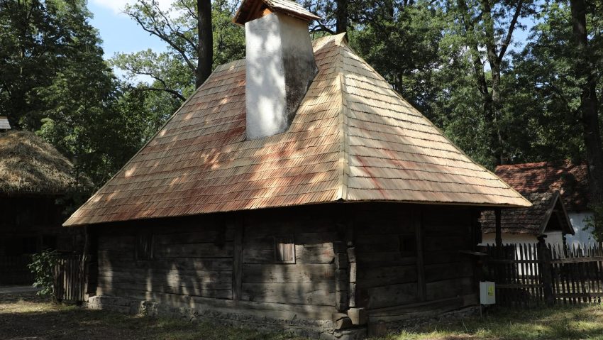 11 obiective ale Muzeului Satului Bănățean din Timișoara, restaurate în 2026