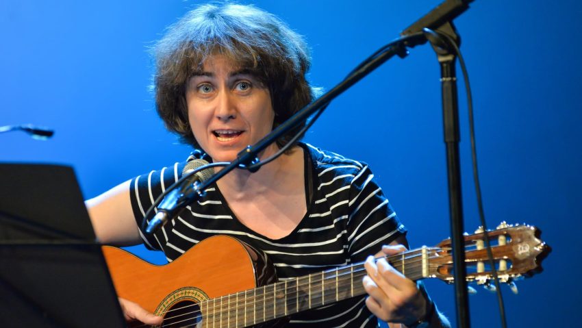 SIBIU: Concert Ada Milea, în Grădina Porumbacu 216