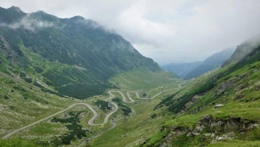 Două șosele din România, în topul european al traseelor spectaculoase