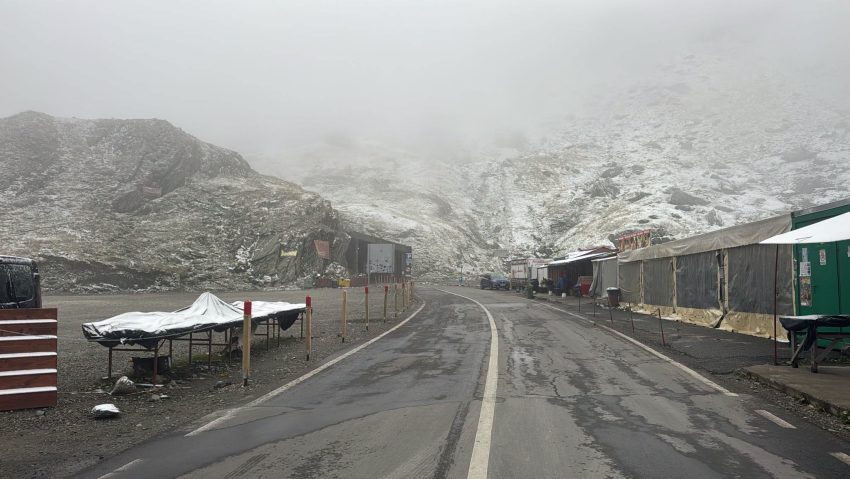 Prima ninsoare pe Transfăgărășan
