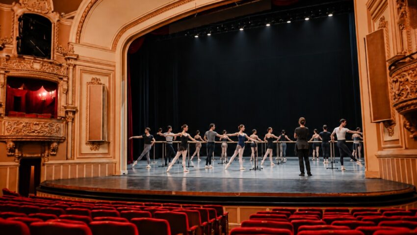 Ora de studii a balerinilor Operei Naționale București, deschisă publicului în premieră